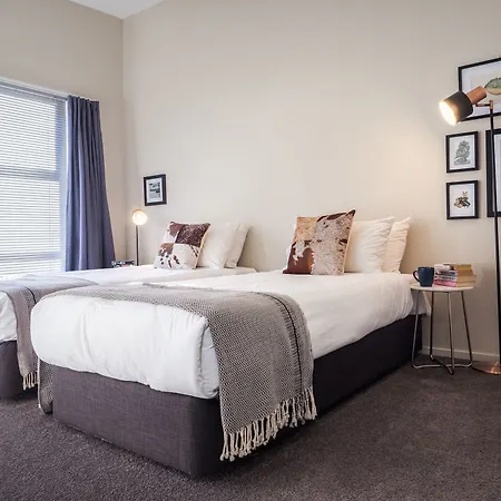 Qubehouse Apartment